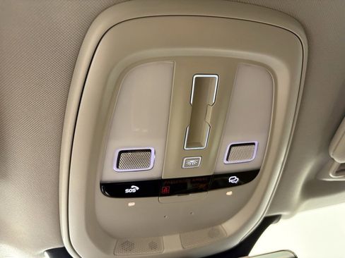 Used 2024 Volvo XC90 B6 Plus w/ Protection Package Premier image 33