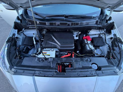 Certified 2025 Nissan Leaf S image 21