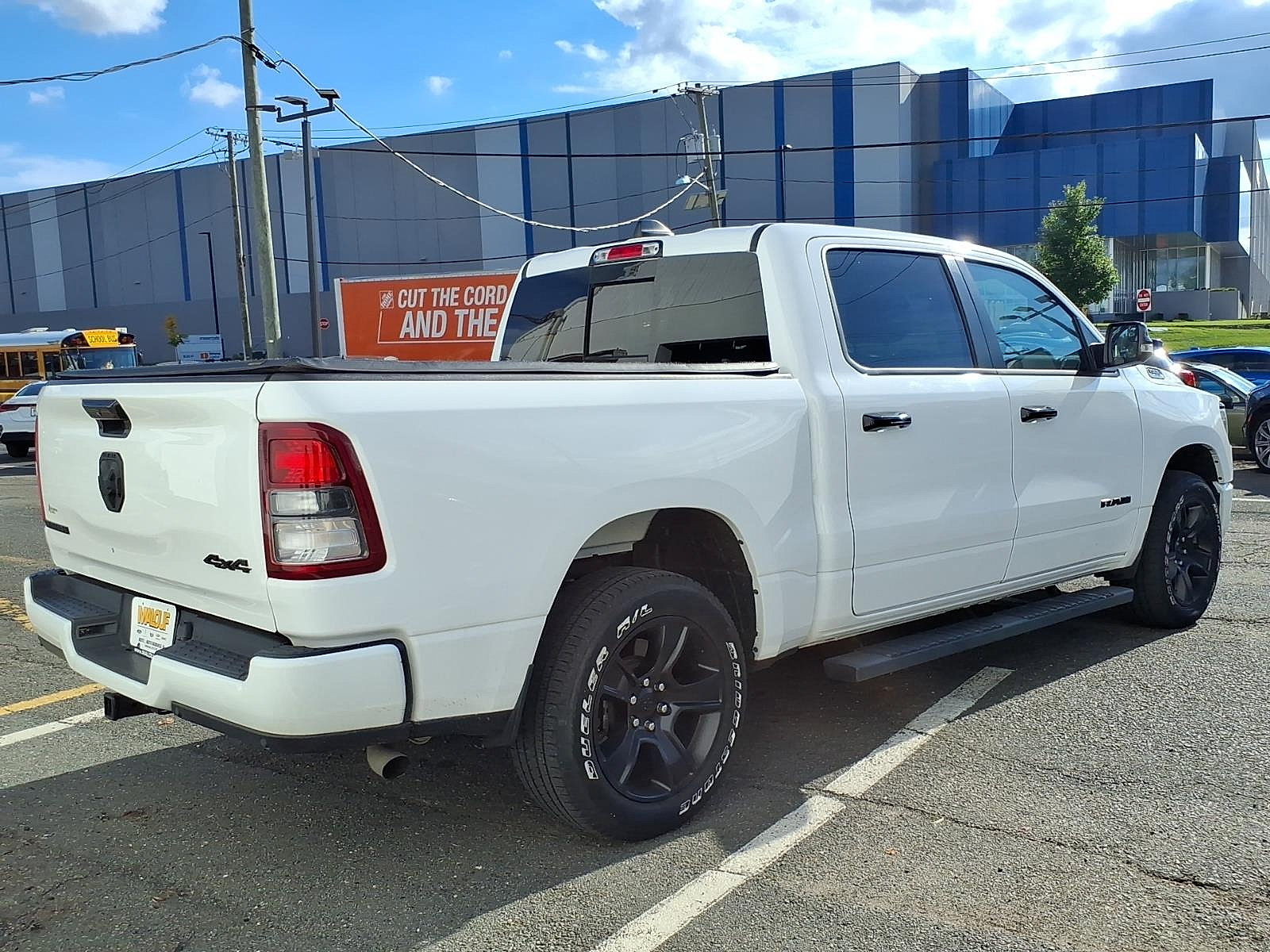 Used 2023 RAM 1500 Big Horn AWD/4WD image 6
