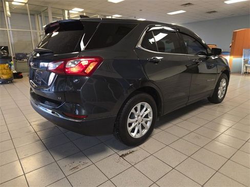 Used 2019 Chevrolet Equinox LT w/ Driver Convenience Package image 8