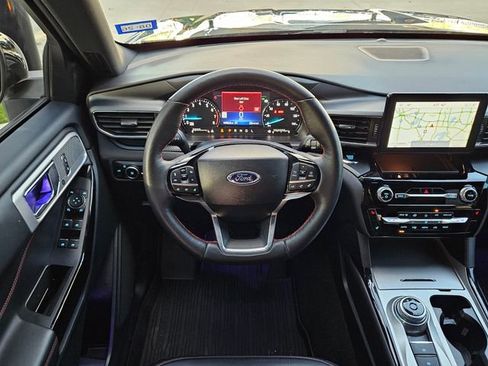 Used 2024 Ford Explorer ST-Line w/ Class IV Trailer Tow Package image 11