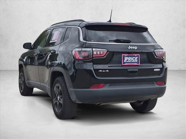 Used 2023 Jeep Compass Latitude AWD/4WD image 8