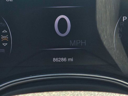 Used 2018 Jeep Grand Cherokee Trailhawk w/ Trailhawk Luxury Group AWD/4WD image 26