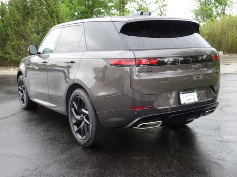New 2026 Land Rover Range Rover Sport Dynamic SE AWD/4WD image 9