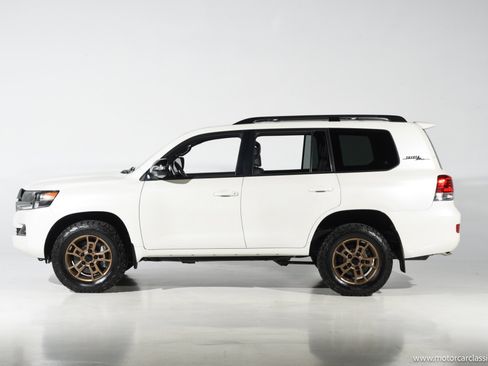 Used 2021 Toyota Land Cruiser Heritage Edition AWD/4WD image 8