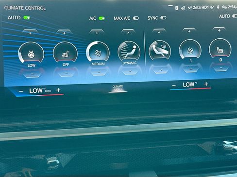 Certified 2023 BMW X7 xDrive40i w/ M Sport Package image 16