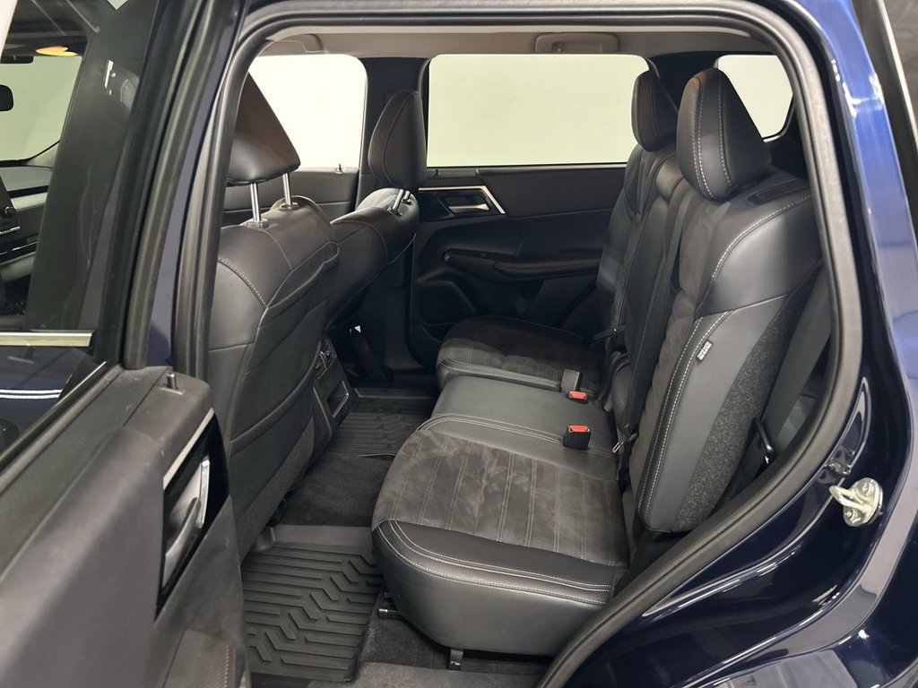 Used 2024 Mitsubishi Outlander SE AWD/4WD image 20