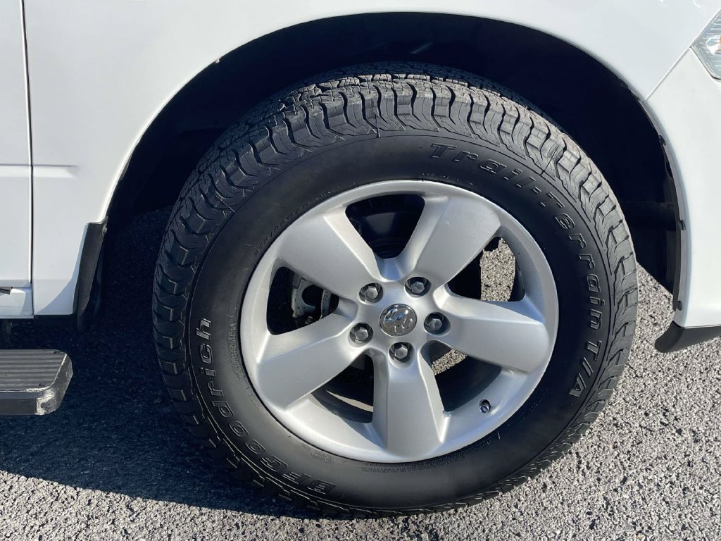 Used 2015 RAM 1500 Express AWD/4WD image 23