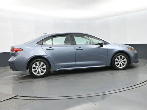 Used 2023 Toyota Corolla LE image 4