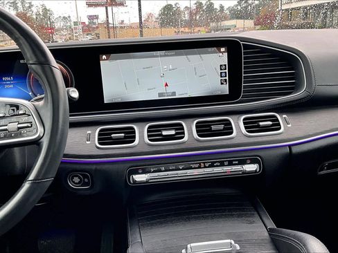 Used 2023 Mercedes-Benz GLS 450 4MATIC image 6