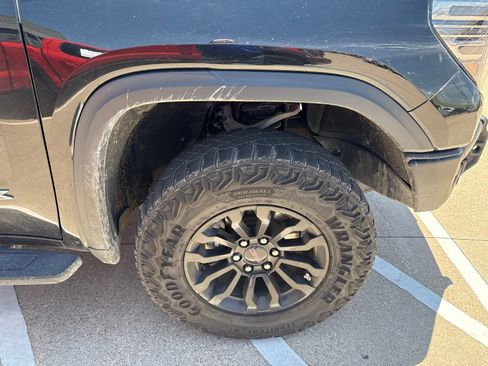 Used 2023 GMC Sierra 1500 AT4X AWD/4WD image 4