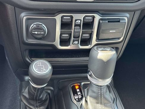 New 2026 Jeep Wrangler Unlimited Sahara AWD/4WD image 10