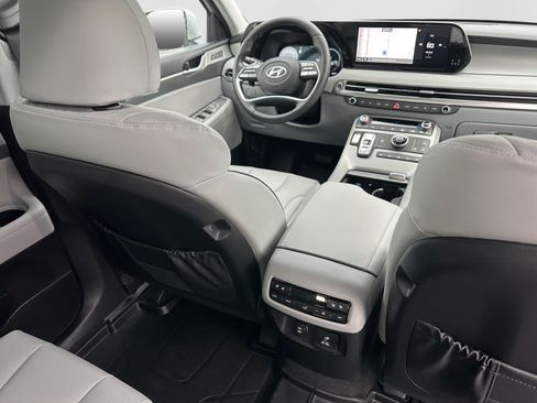 Used 2025 Hyundai Palisade SEL FWD image 18