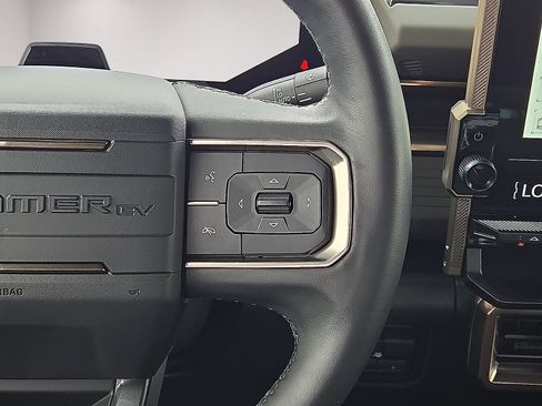 Used 2025 GMC Hummer EV 2X w/ LPO, Sport Package AWD/4WD image 21