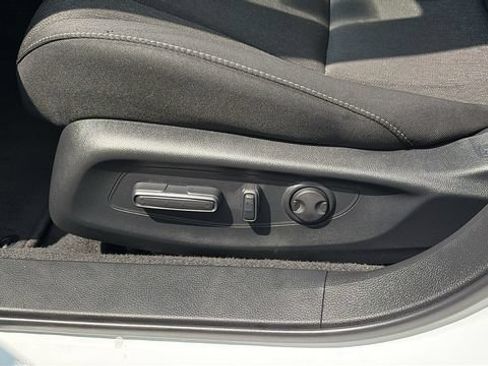 Used 2023 Honda Accord EX image 11