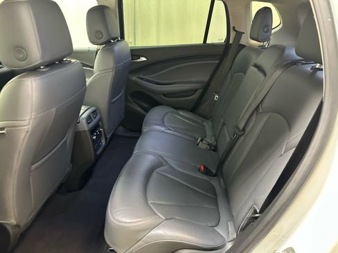 Used 2020 Buick Envision Essence image 18
