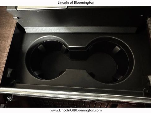 Used 2025 Lincoln Navigator Reserve image 67