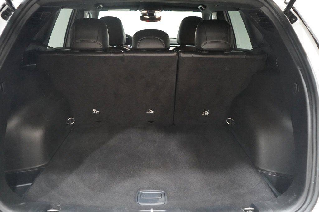 Used 2025 Jeep Compass Limited AWD/4WD image 32