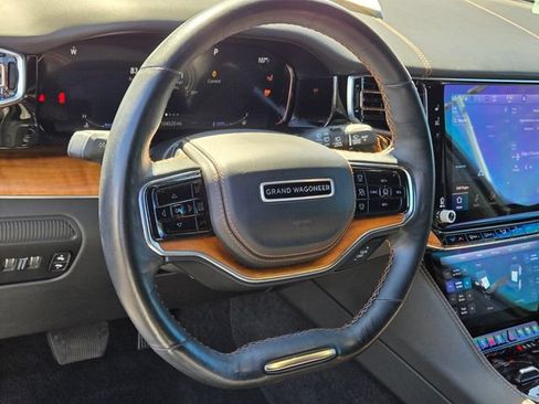 Used 2022 Jeep Grand Wagoneer Series III w/ Rear Seat Video Group 1 AWD/4WD image 21