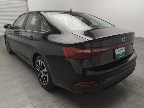 Used 2025 Volkswagen Jetta SE FWD image 5