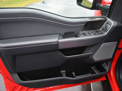 Used 2024 Ford F350 Lariat w/ Lariat Ultimate Package image 17