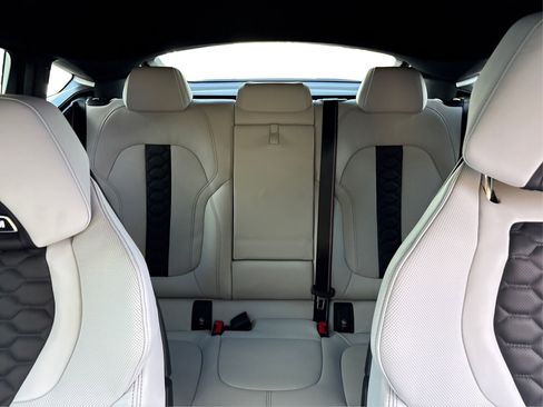 Used 2025 BMW X6 M Competition w/ Executive Package image 17