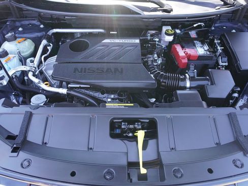 Used 2025 Nissan Rogue SV w/ SV Premium Package FWD image 24