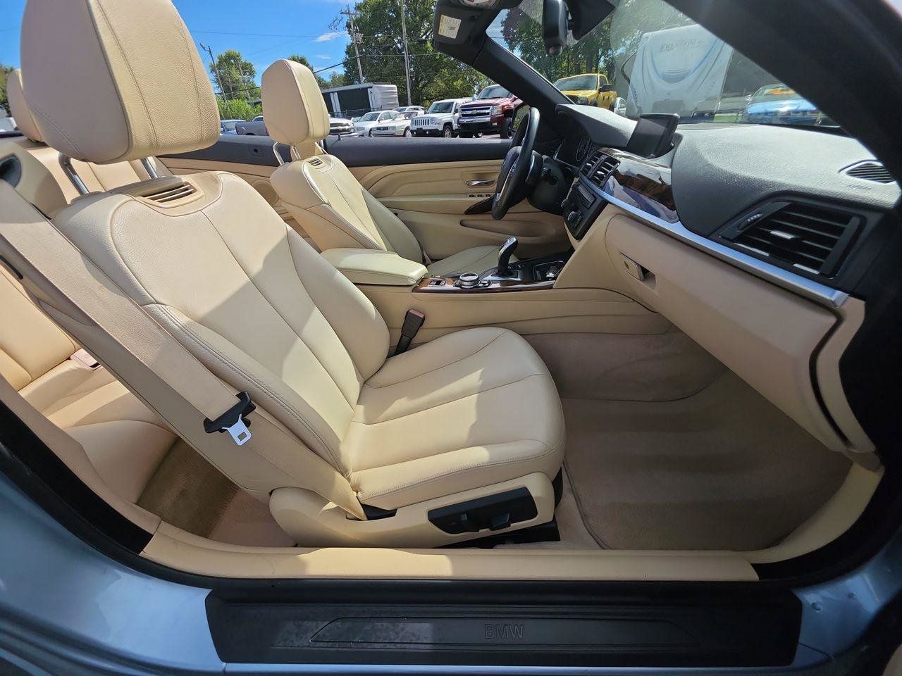 Used 2014 BMW 428i xDrive Convertible AWD/4WD image 8