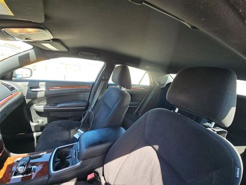 Used 2012 Chrysler 300 image 13