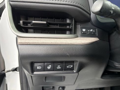 Certified 2024 Toyota Grand Highlander Limited image 23