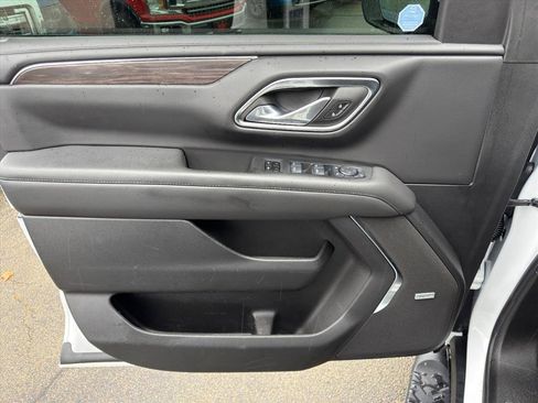 Used 2024 Chevrolet Tahoe Z71 w/ Luxury Package image 8