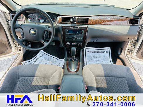Used 2015 Chevrolet Impala LT w/ LT Sunroof Package FWD image 8
