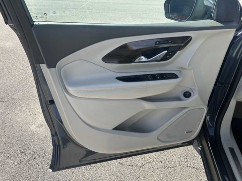 Used 2019 GMC Terrain Denali w/ Advanced Safety Package image 23