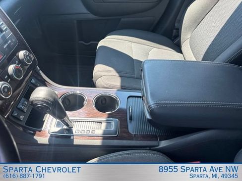 Used 2017 Chevrolet Traverse LT AWD/4WD image 24