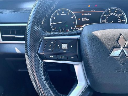 Used 2022 Mitsubishi Outlander SEL AWD/4WD image 18