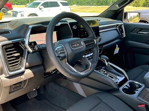 New 2025 GMC Canyon Elevation w/ Convenience Package image 6