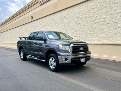 Used 2012 Toyota Tundra 4x4 CrewMax w/ SR5 Pkg