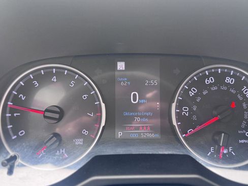 Used 2019 Toyota RAV4 LE AWD/4WD image 14