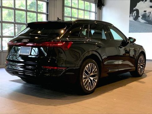 Used 2024 Audi Q8 e-tron Prestige w/ Prestige Package AWD/4WD image 7