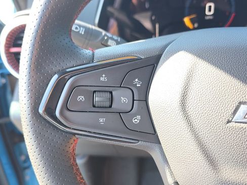 Used 2025 Chevrolet Trax RS w/ Driver Confidence Package FWD image 22