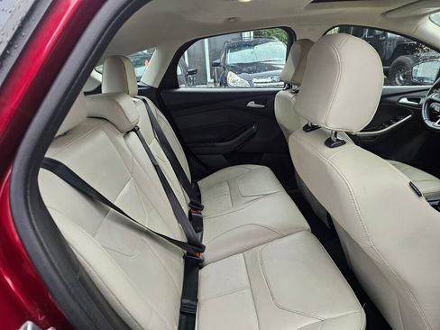 Used 2017 Ford Focus Titanium w/ Titanium Technology Package image 15