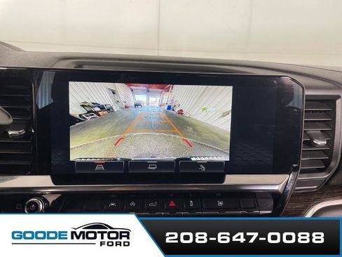 Used 2023 GMC Sierra 1500 SLE w/ Preferred Package AWD/4WD image 17