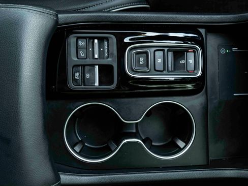 Certified 2024 Honda Pilot Elite image 28