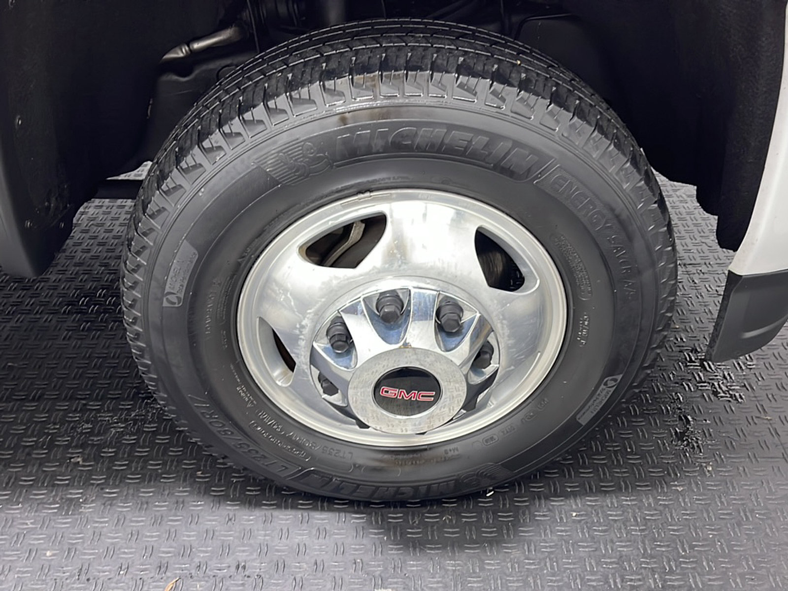 Used 2019 GMC Sierra 3500 Denali w/ Duramax Plus Package AWD/4WD image 21