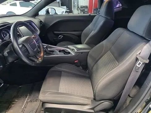 Used 2015 Dodge Challenger R/T w/ Quick Order Package 28B R/T RWD image 10