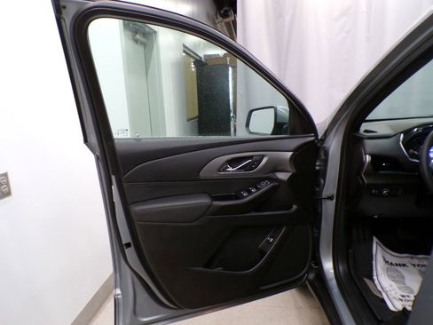 Used 2023 Chevrolet Traverse LT w/ LPO, Floor Liner Package image 13
