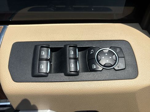 Used 2016 Ford F150 Lariat w/ Equipment Group 502A Luxury RWD image 13
