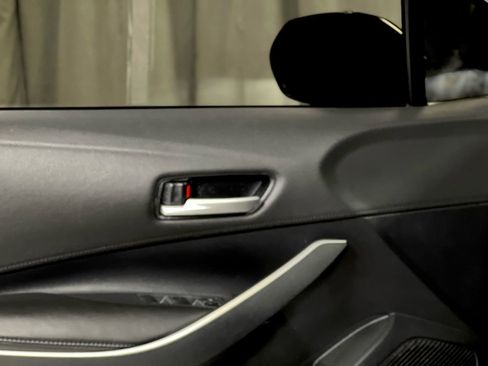 Used 2020 Toyota Corolla SE FWD image 33