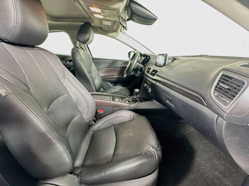 Used 2018 MAZDA MAZDA3 Grand Touring FWD image 34