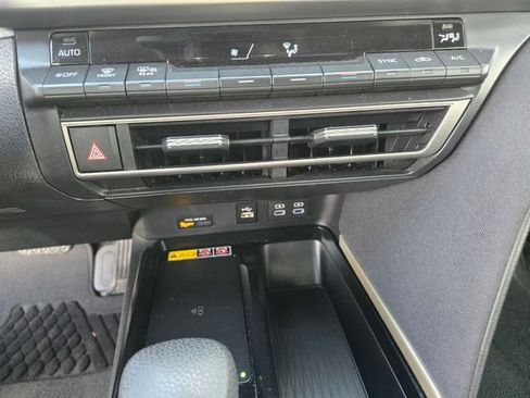 Used 2025 Toyota Camry LE FWD image 17